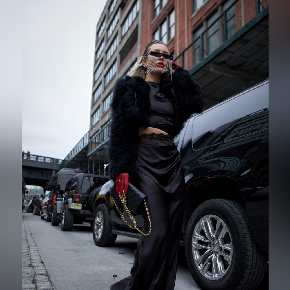 THE 'KIMORA' black SATIN DRESS XS/ so elegant